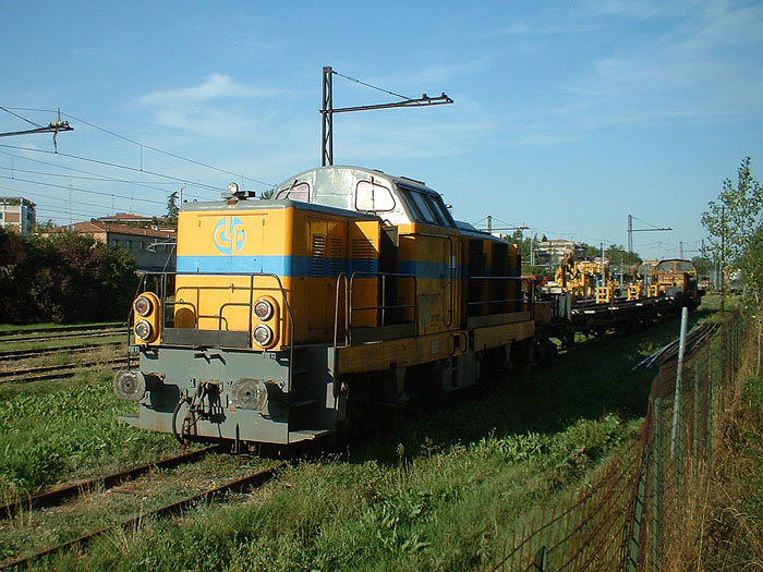 ModenaPiazzaManzoni29082004.jpg