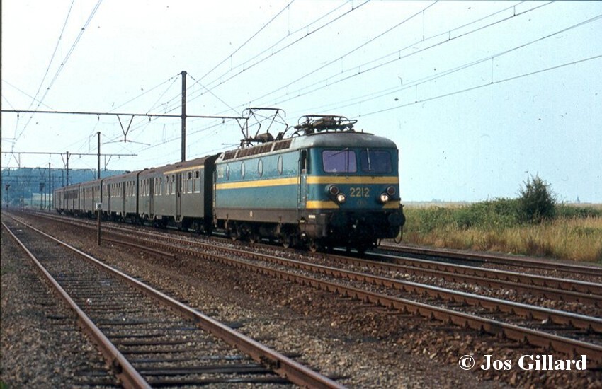 015.2212 bl. M2 gr-Ezemaal . 11-07-83.jpg
