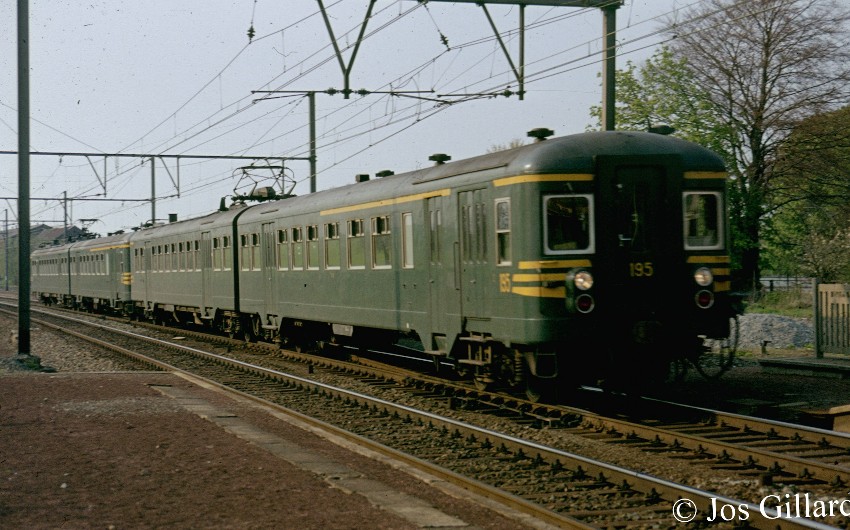 195 Jeuk 25-4-1982.jpg