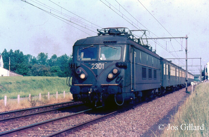 03-2301-Corswarem-6-82_edited.jpg