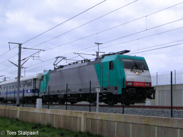 De Traxx 186 112 een paar honderd meter voor de grens
