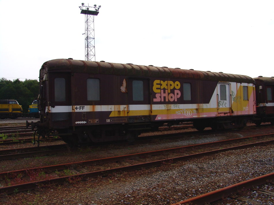 77006 Pw-D 14m (50 88 92-26 006-0).JPG