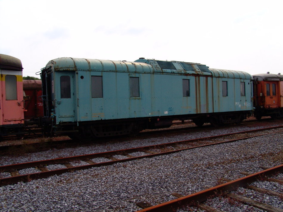 77020 Pw-Ds 18m (51 88 92-66 908-8).JPG
