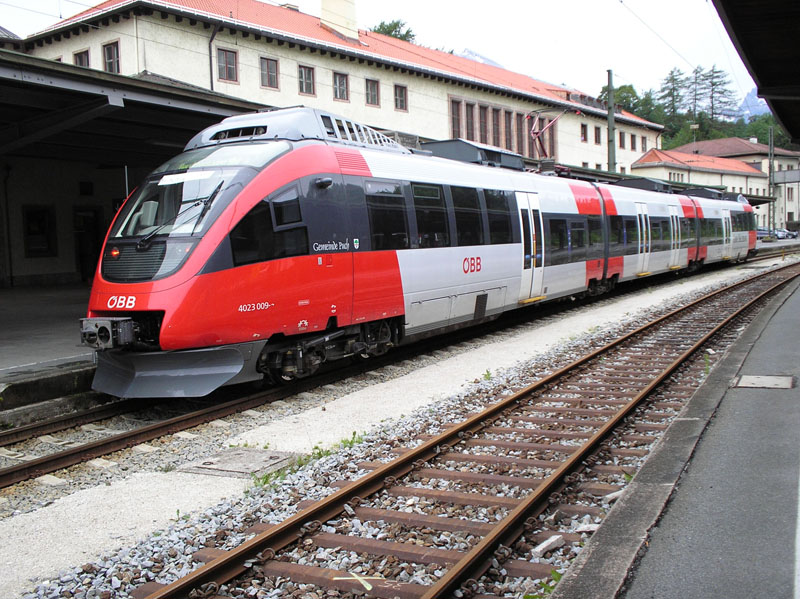 Treinstel reeks 4023 van de öBB in Berchtesgaden