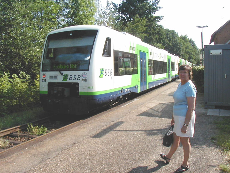 Treinstel VT-11 van de BSB (samen met echtgenote) in Elzach (Schwarzwald)