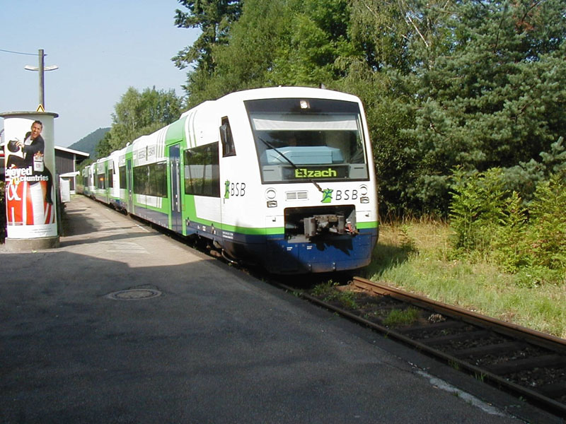 Treinstel van de BSB reeks VT-11 in Elzach (Schwarzwald)