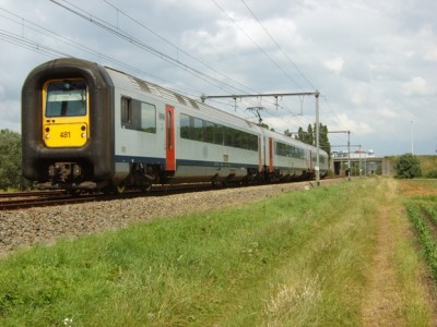 De 481 met de IC naar Lille-Flandres met een half uur vertraging.