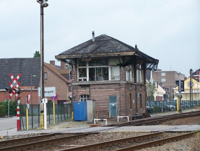 Een oud seinhuisje te Neerpelt dat nog steeds in gebruik is.