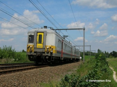 klassiek stel 606 als CR-trein naar Brussel-zuid