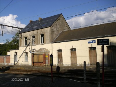 Het station van Mazy, op L144 Gembloux - Jemeppe-sur-Sambre, dat maar 8 maal per dag per reizigerstrein bediend wordt! Binnenkort wordt deze lijn trouwens op enkelspoor gebracht.
