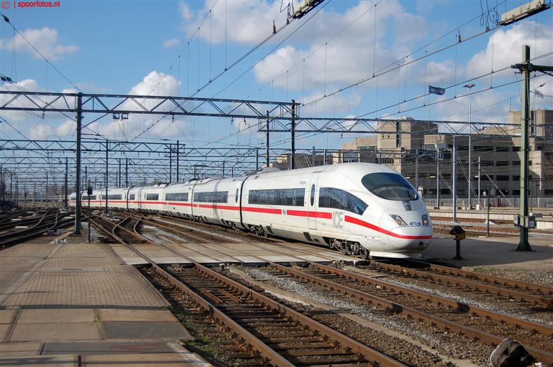 1 April NSR ICE 4651 te Utrecht Centraal (Medium).jpg