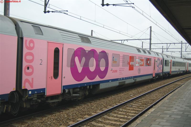 De.1ste.van.de.bestickerde.wagons.van.duikbril.468..te.Antwerpen-Berchem (Medium).jpg