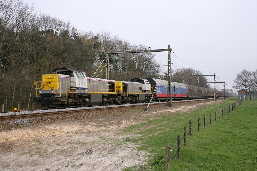 HLR 7776 en 7780 met Volvotrein 46253 bij Zenderen op 23 april 2006