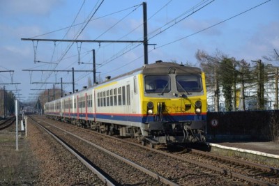 IR 4111 in doorrit te Londerzeel 06/02/2013