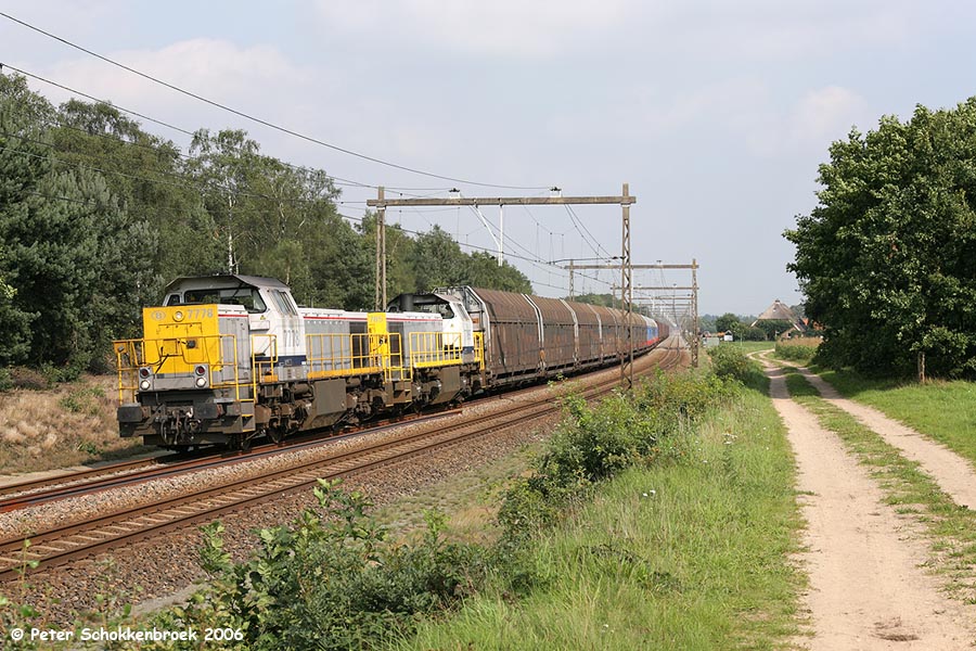 HLR 7778 en 7785 met Volvotrein 46259 bij Holten op 6 september 2006